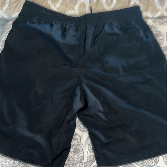 Los Angeles Lakers Casual Shorts Size Large. Excellent Condition - Picture 5 of 9